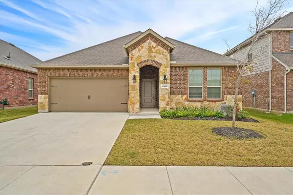 10608 Echo Brook Lane, Aubrey, TX 76227