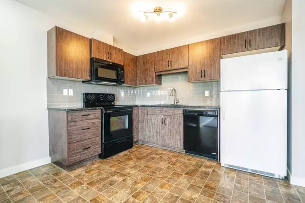 Calgary, AB T3R 0R6,250 Sage Valley RD Northwest #906