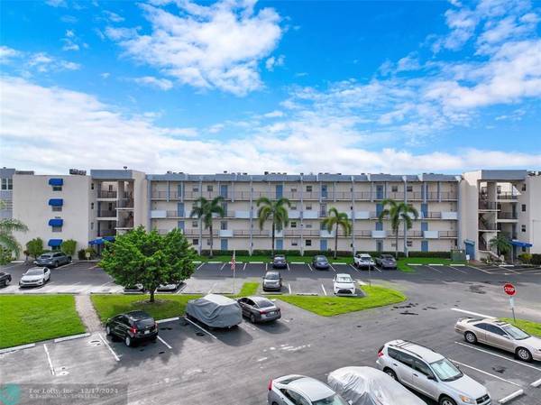 7500 NW 30th Pl  #402, Sunrise, FL 33313