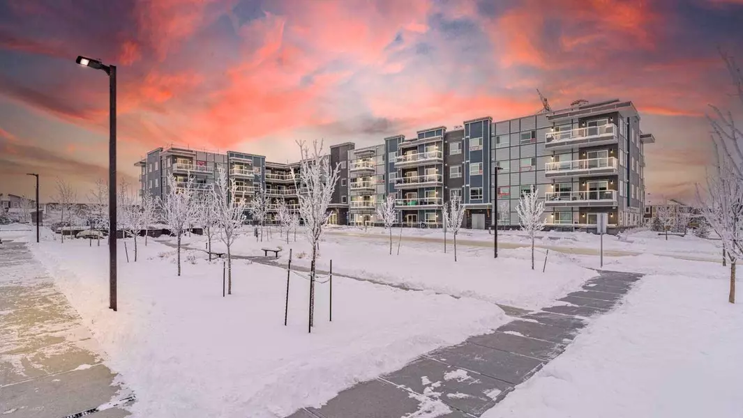 40 Carrington PLZ NW #315, Calgary, AB T3P 1X7