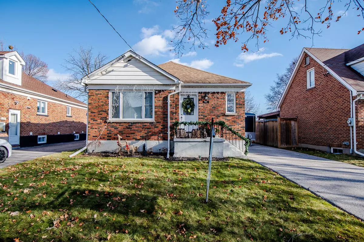 Oshawa, ON L1H 6A5,131 Highland AVE