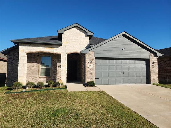 2206 Princeton Avenue, Farmersville, TX 75442