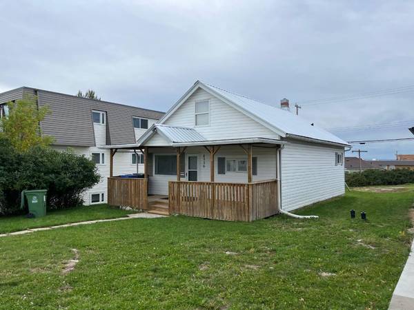 4936 48 ST, Rocky Mountain House, AB T4T 1E1