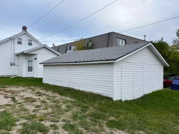 Rocky Mountain House, AB T4T 1E1,4936 48 ST