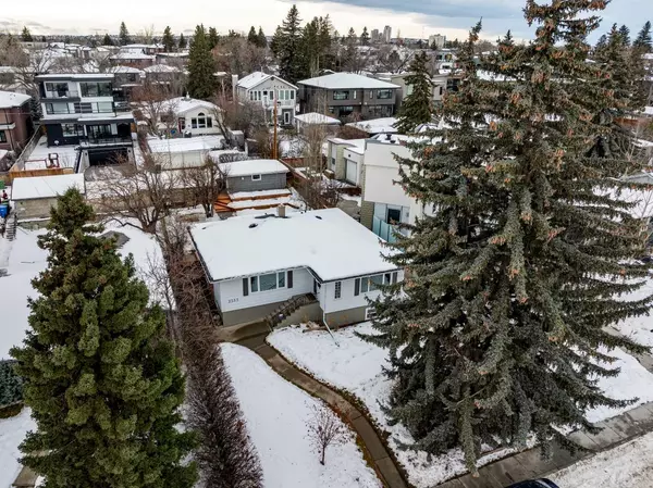 Calgary, AB T2T 4X4,2535 19 ST SW