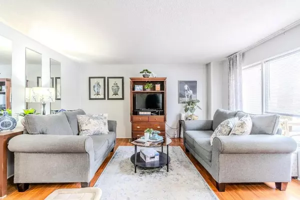 Cambridge, ON N3H 4Z9,523 Parkview CRES #9