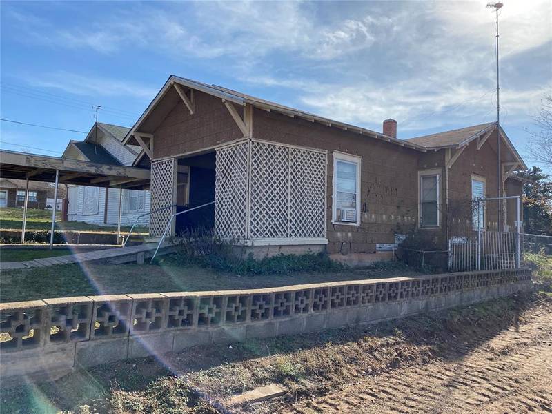 210 E 5th Street, Cement, OK 73017