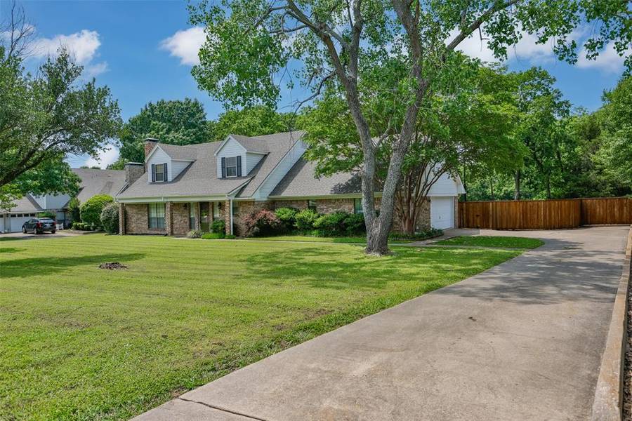 2202 Carriage Estates Road, Sherman, TX 75092