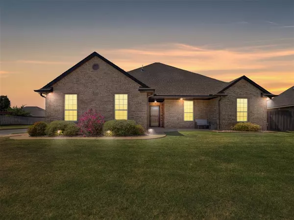 1109 Julies Trail, Moore, OK 73160