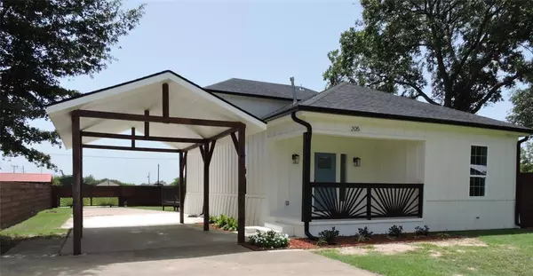 205 W Market Street, Mabank, TX 75147