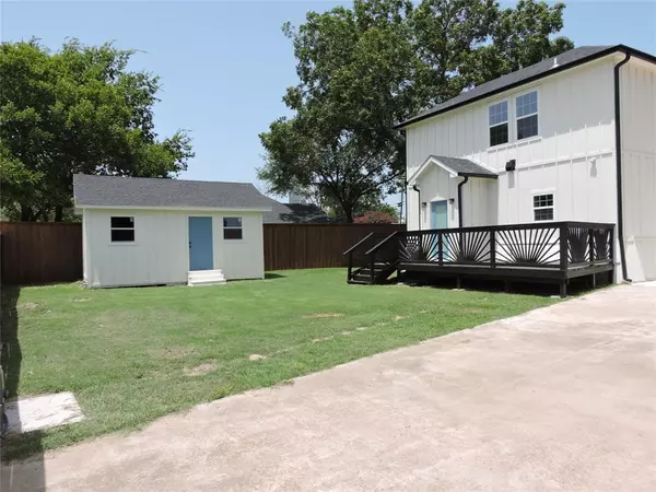 Mabank, TX 75147,205 W Market Street