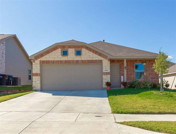 6705 Dove Chase Lane, Fort Worth, TX 76123