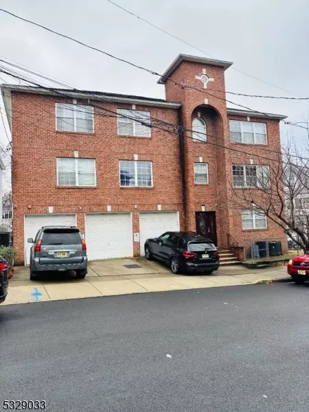 15-21 Oraton St, Newark City, NJ 07104