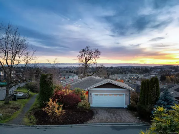 Saanich, BC V8X 5M2,861 Rainbow Cres