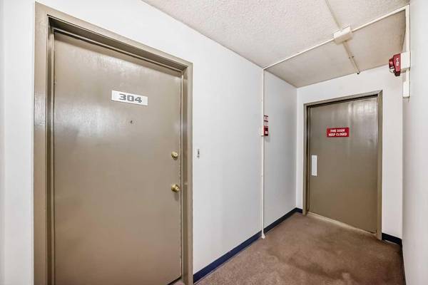 Calgary, AB T2K 1A2,4328 4 ST Northwest #304