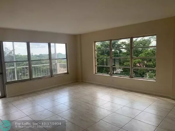 Coral Springs, FL 33065,10777 W Sample Rd  #506