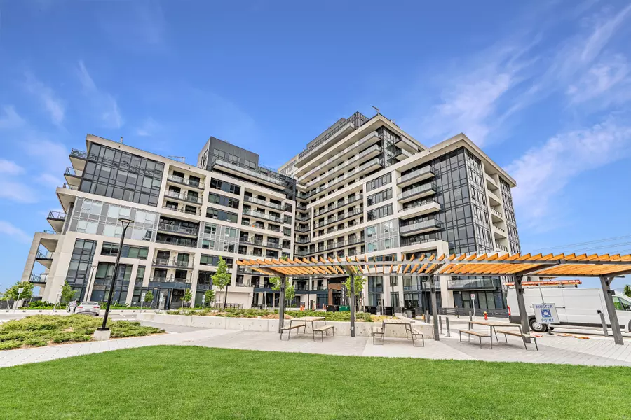 3200 William Coltson AVE #1403, Oakville, ON L6H 7W6