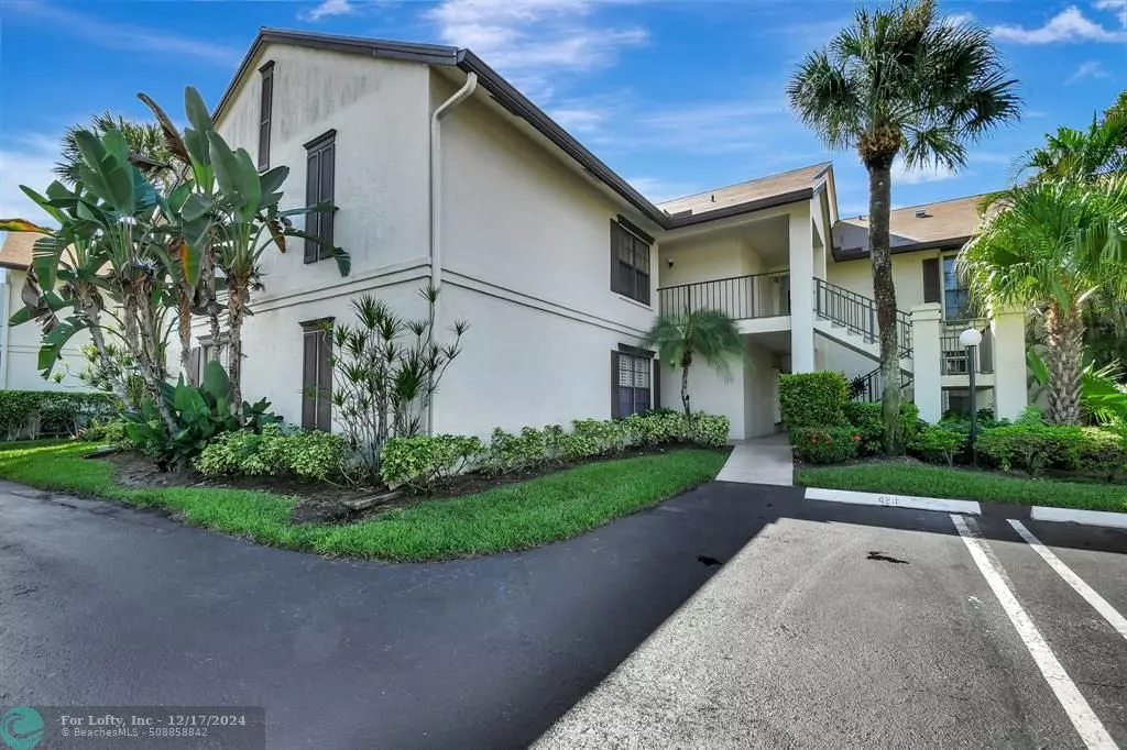 Greenacres, FL 33467,3355 Jog Park Drive  #3355