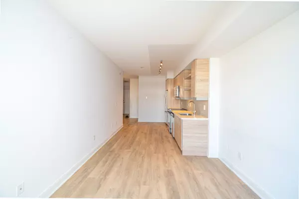 Toronto C01, ON M5V 0N7,525 Adelaide ST W #PH20