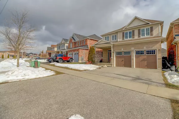 349 West Scugog LN E, Clarington, ON L1C 3K2