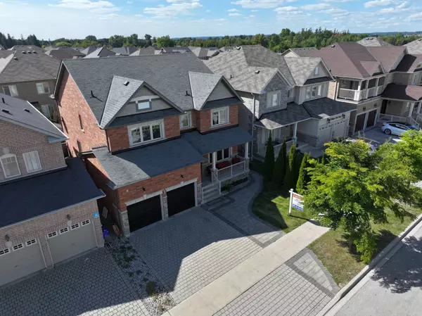 Richmond Hill, ON L4E 0M2,8 Philips Lake CT