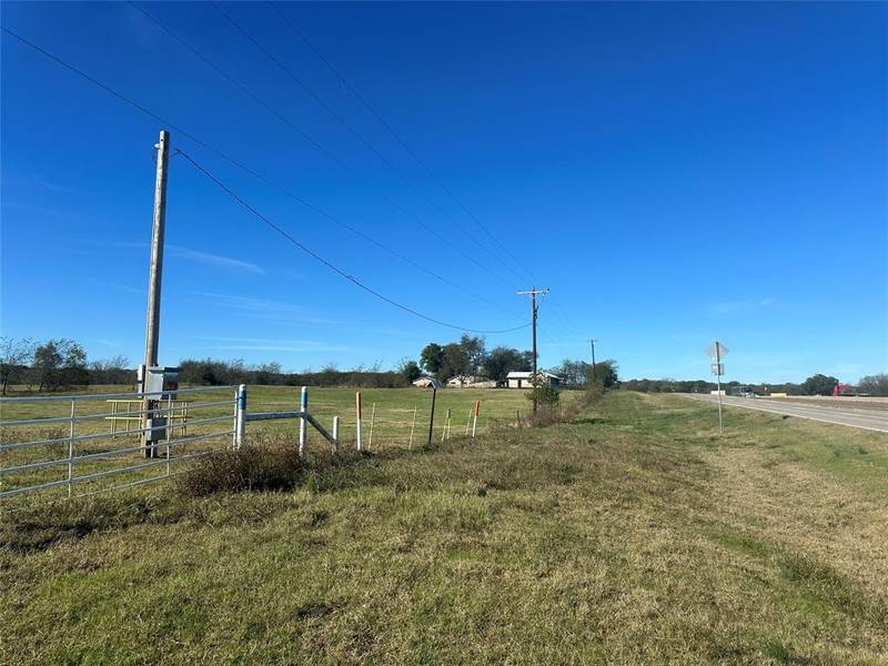 1411-B Interstate Highway 30 E, Sulphur Springs, TX 75482