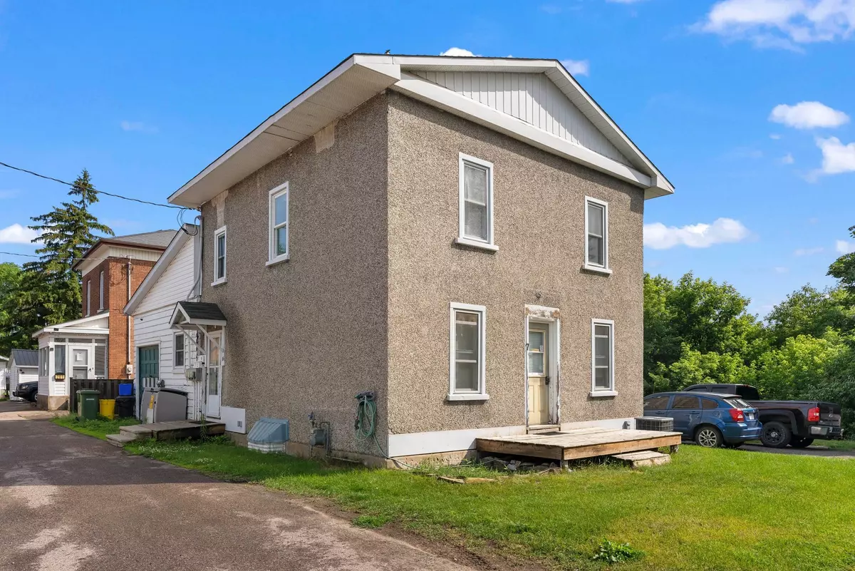 Renfrew, ON K8A 5S4,7 Isabella ST