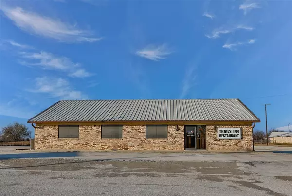 2921 E Highway 82 Highway, Gainesville, TX 76240