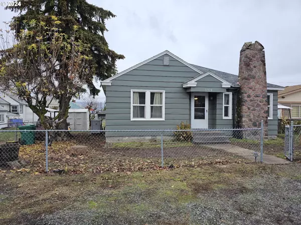 The Dalles, OR 97058,1321 E 13TH PL