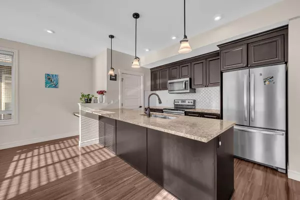 Calgary, AB T3J0Y3,146 Savanna WALK Northeast