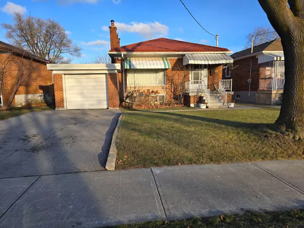 25 HEATHERGLEN RD W, Toronto W10, ON M9W 4P9