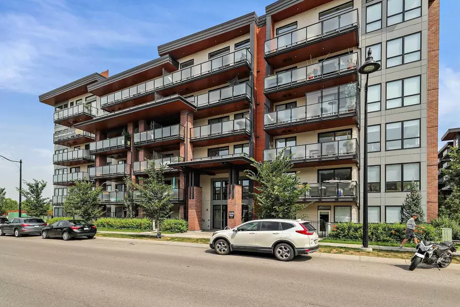 2231 Mahogany BLVD Southeast #105, Calgary, AB T3M 3E1