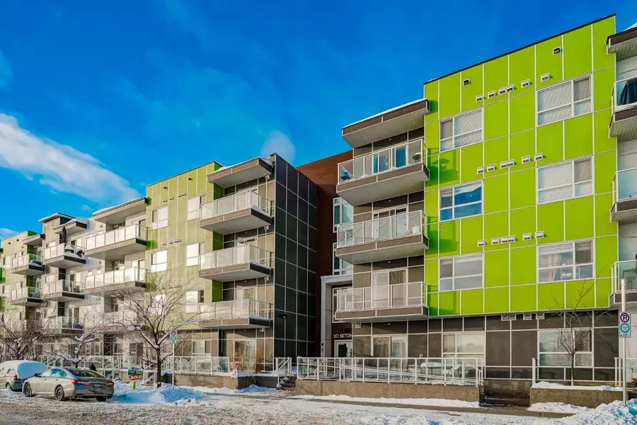 20 Seton PARK Southeast #122, Calgary, AB T3M 2V4