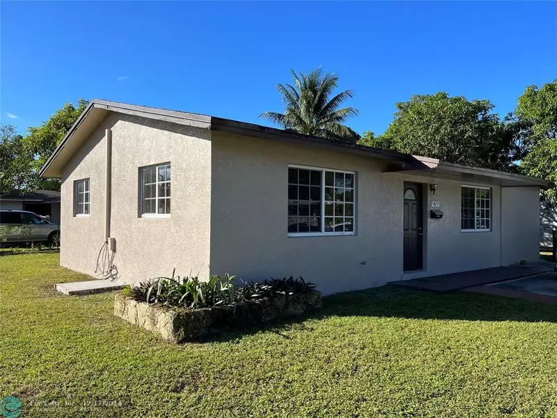 5600 NW 14th Ct, Lauderhill, FL 33313