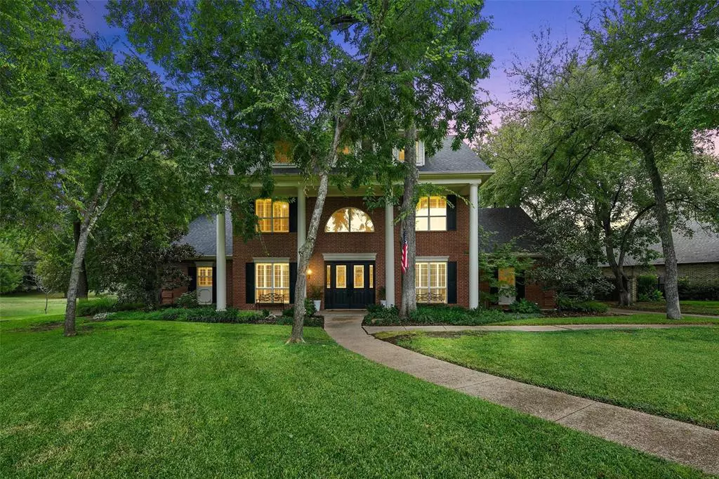 Fort Worth, TX 76112,5848 Forest River Drive