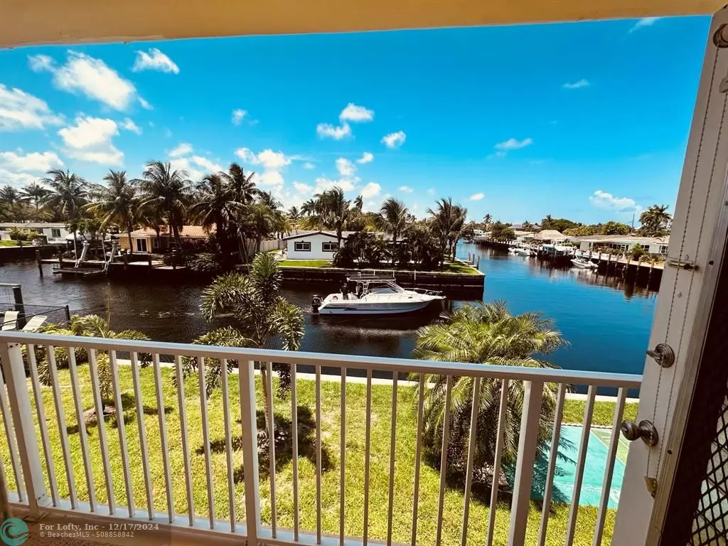 Pompano Beach, FL 33060,331 E Mcnab Rd  #217