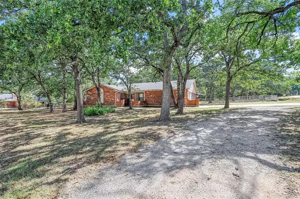 Burleson, TX 76028,745 Carol Lane