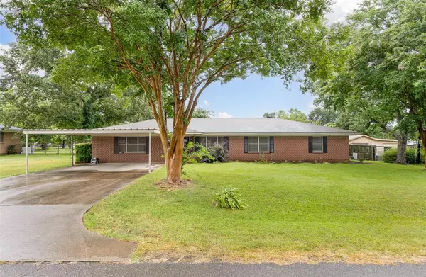 206 Evergreen Street, Longview, TX 75604