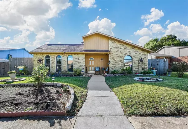 2930 Villa Sur Trail, Dallas, TX 75228