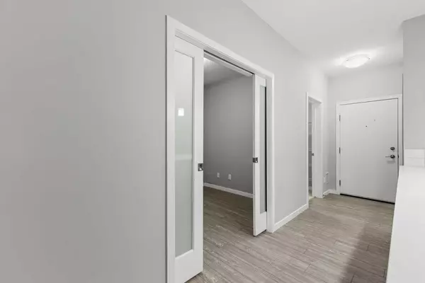 Calgary, AB T3M 3E1,2231 Mahogany BLVD SE #105