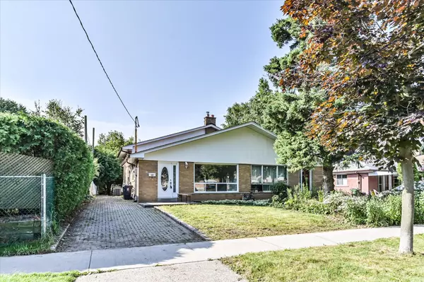 33 Holcolm RD, Toronto C07, ON M2N 2C8