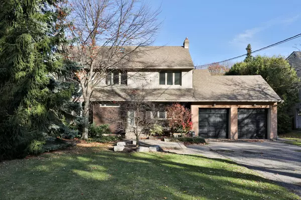 46 Sandringham DR, Toronto C04, ON M5M 3G3