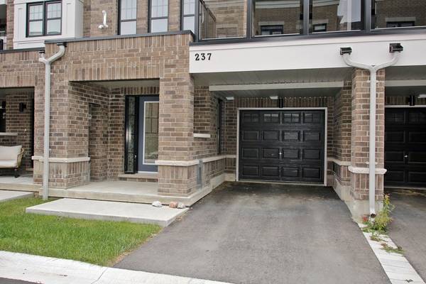 Clarington, ON L1C 7E8,237 Lord Elgin LN