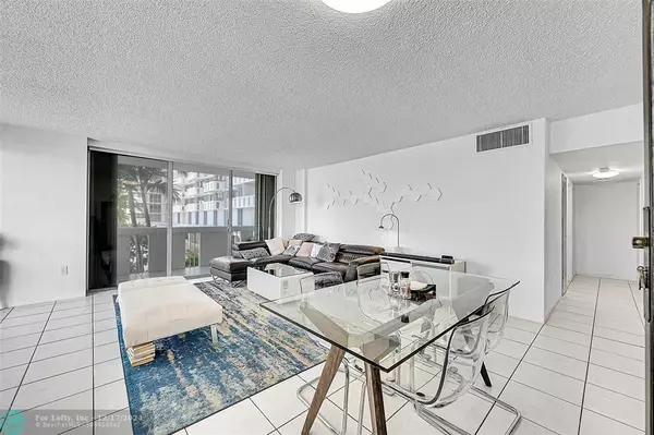 Miami Beach, FL 33139,800 West Ave  #311