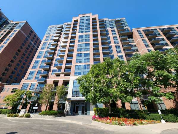 61 Heintzman ST #1507, Toronto W02, ON M6P 5A2