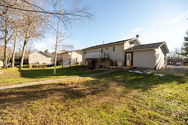 Kawartha Lakes, ON K0M 2T0,40 Greenwood CRES