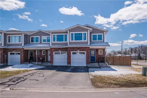 Loyalist, ON K7N 0B2,91 AMY LYNN DR