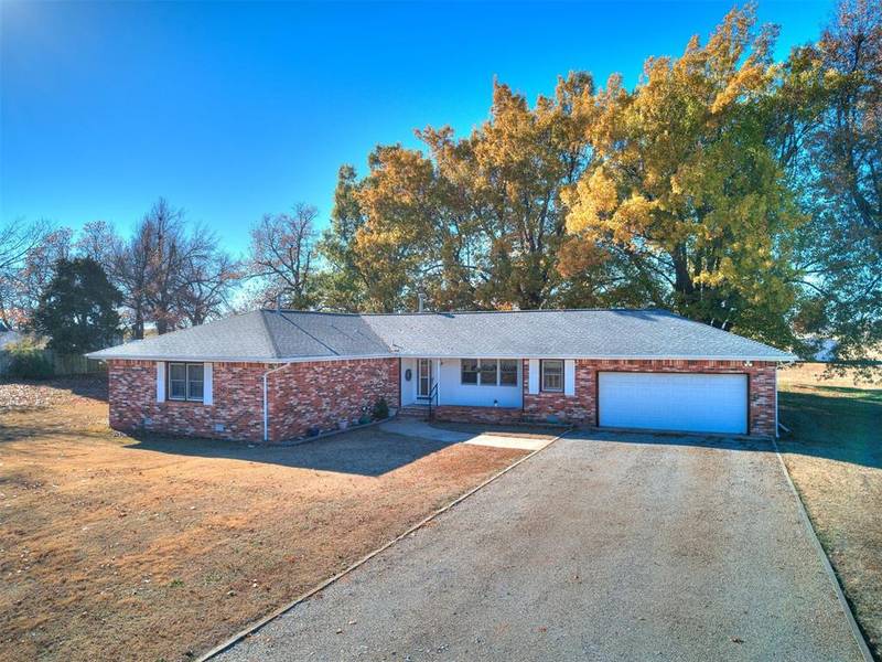 2271 N Dobbs Road, Harrah, OK 73045