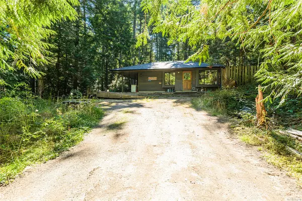 Salt Spring, BC V8K 1M9,306 Trincomali Hts