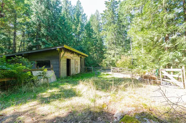 Salt Spring, BC V8K 1M9,306 Trincomali Hts